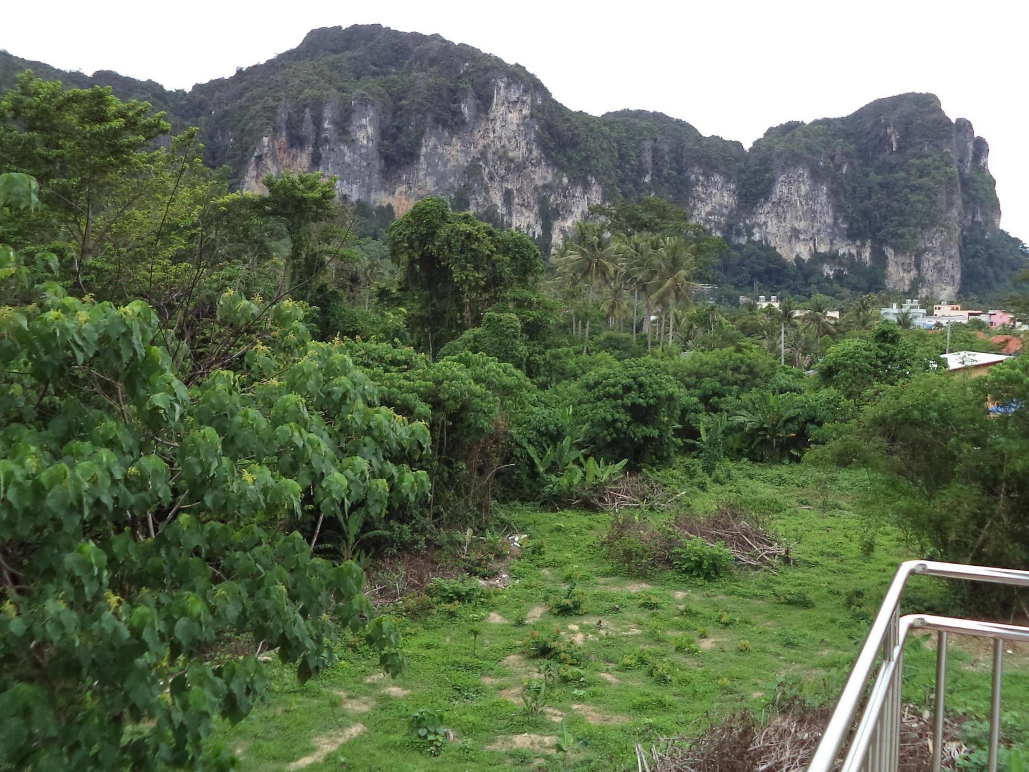 Blanco Room And Apartment Ao Nang Esterno foto